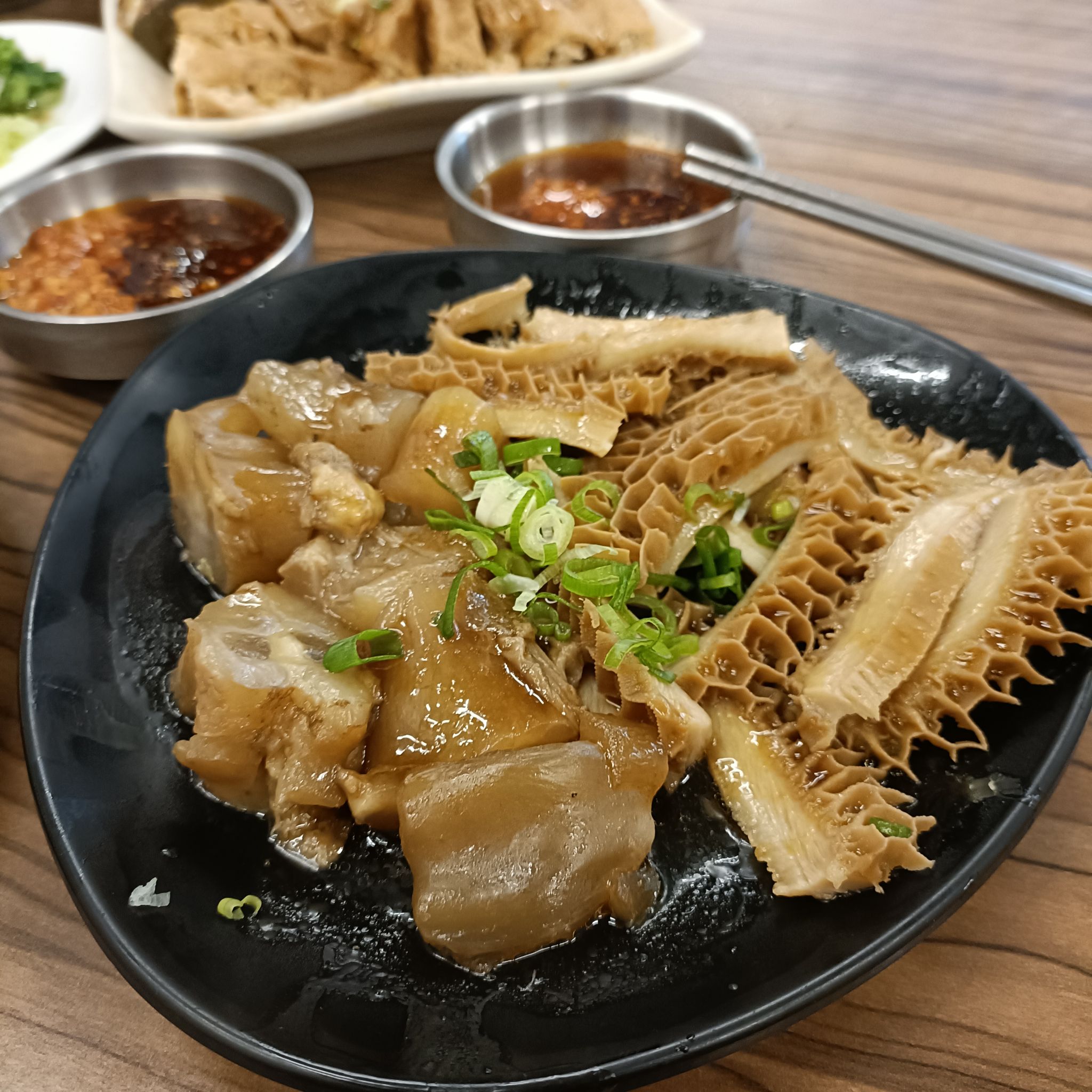 頂崁原汁牛肉麵