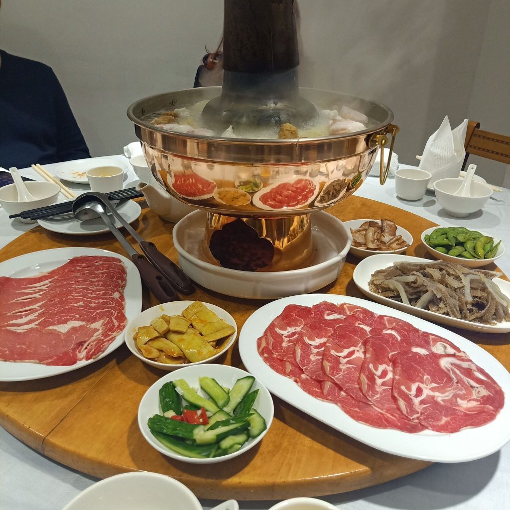 圍爐酸菜白肉火鍋
